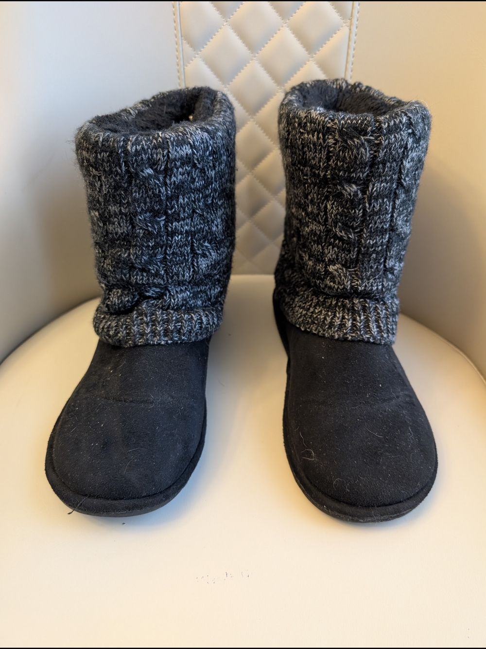 Cozy Knit Cuff Women's Sz 8 Winter Boots - Black/Grey